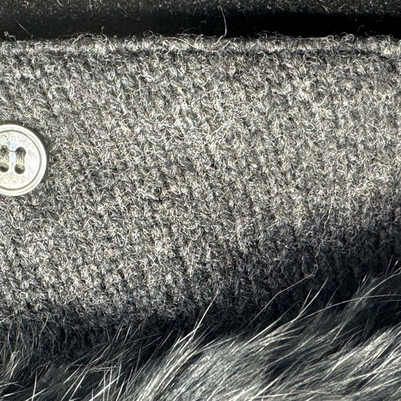 Tory Burch black rabbit hair accessory removable collar with buttons - Picture 6 of 7